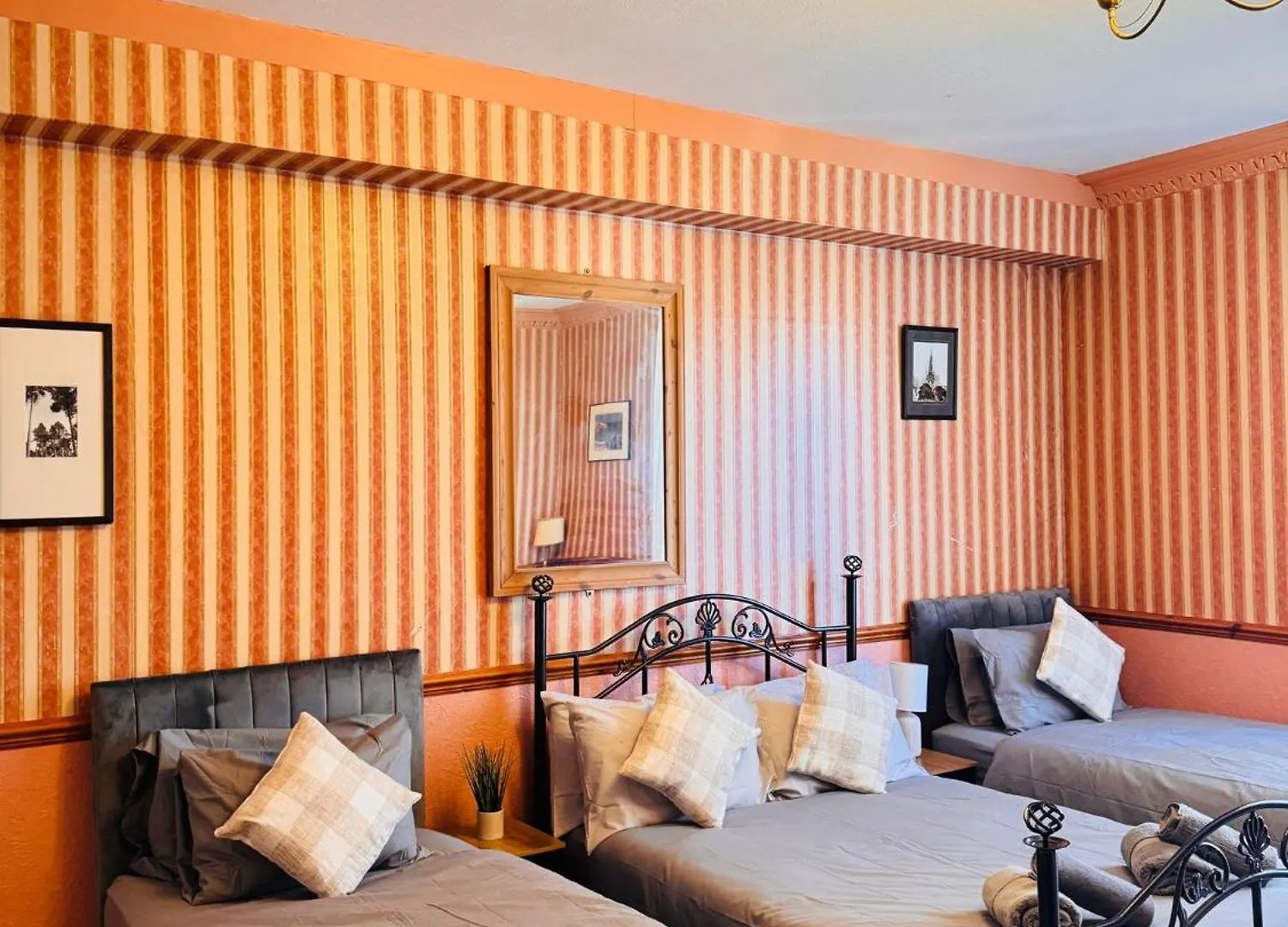 Edinburgh Travel Guest House