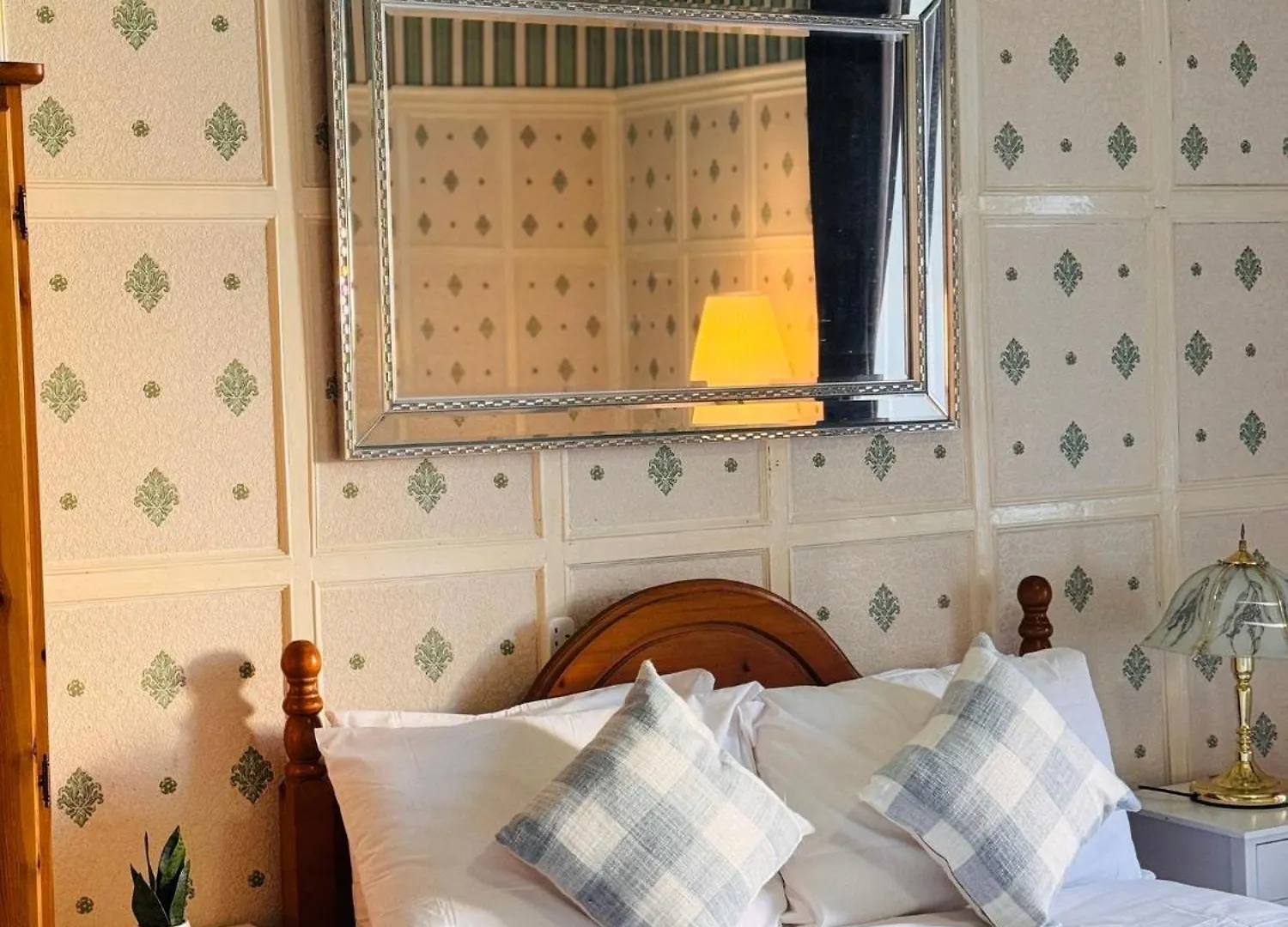 Edinburgh Travel Guest House