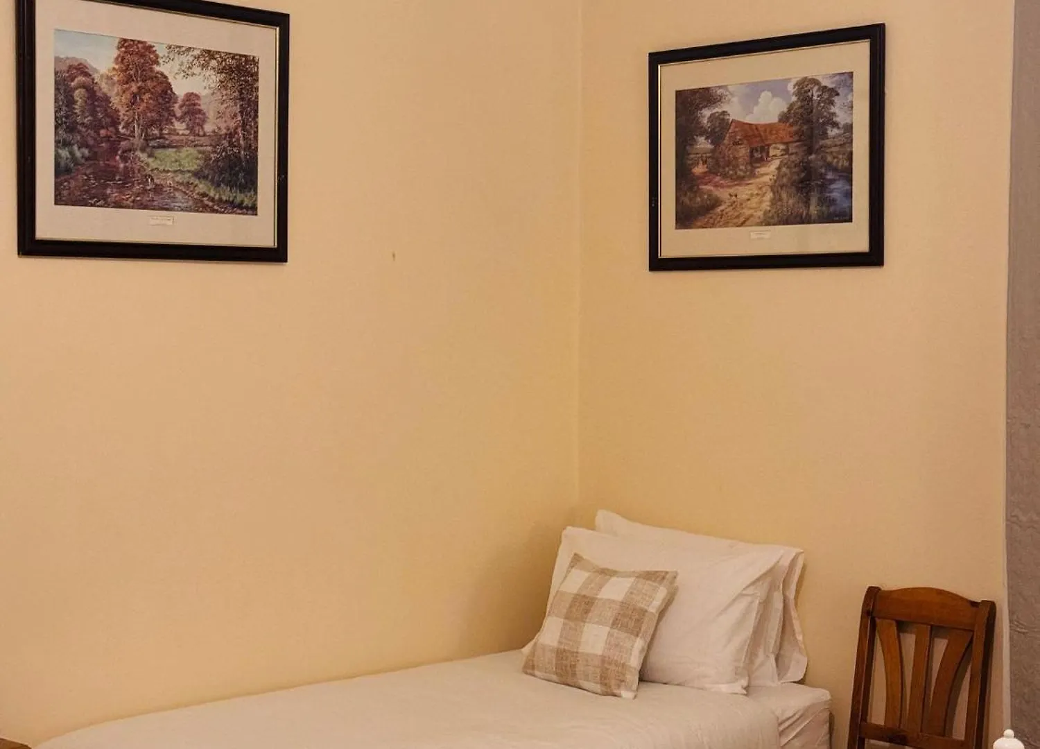 Edinburgh Travel Guest House