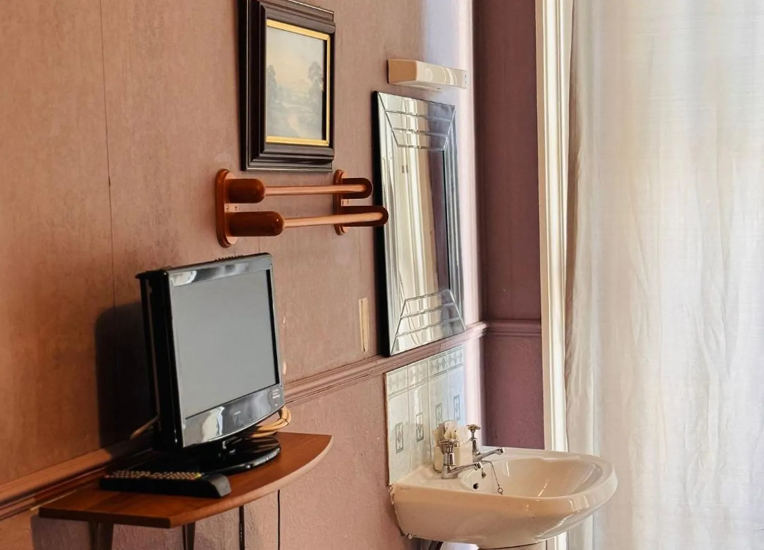 Edinburgh Travel Guest House