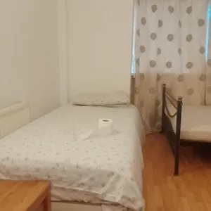  Hostel Private In 3 Bedroom Flat!! United Kingdom