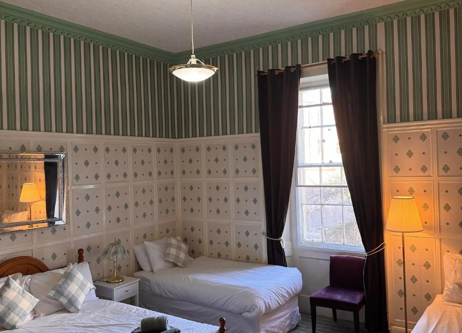 Edinburgh Travel Guest House