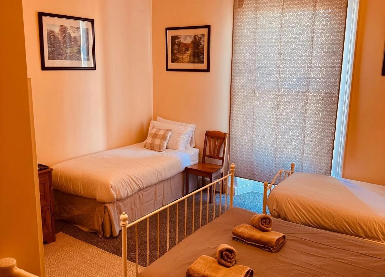 Edinburgh Travel Guest House