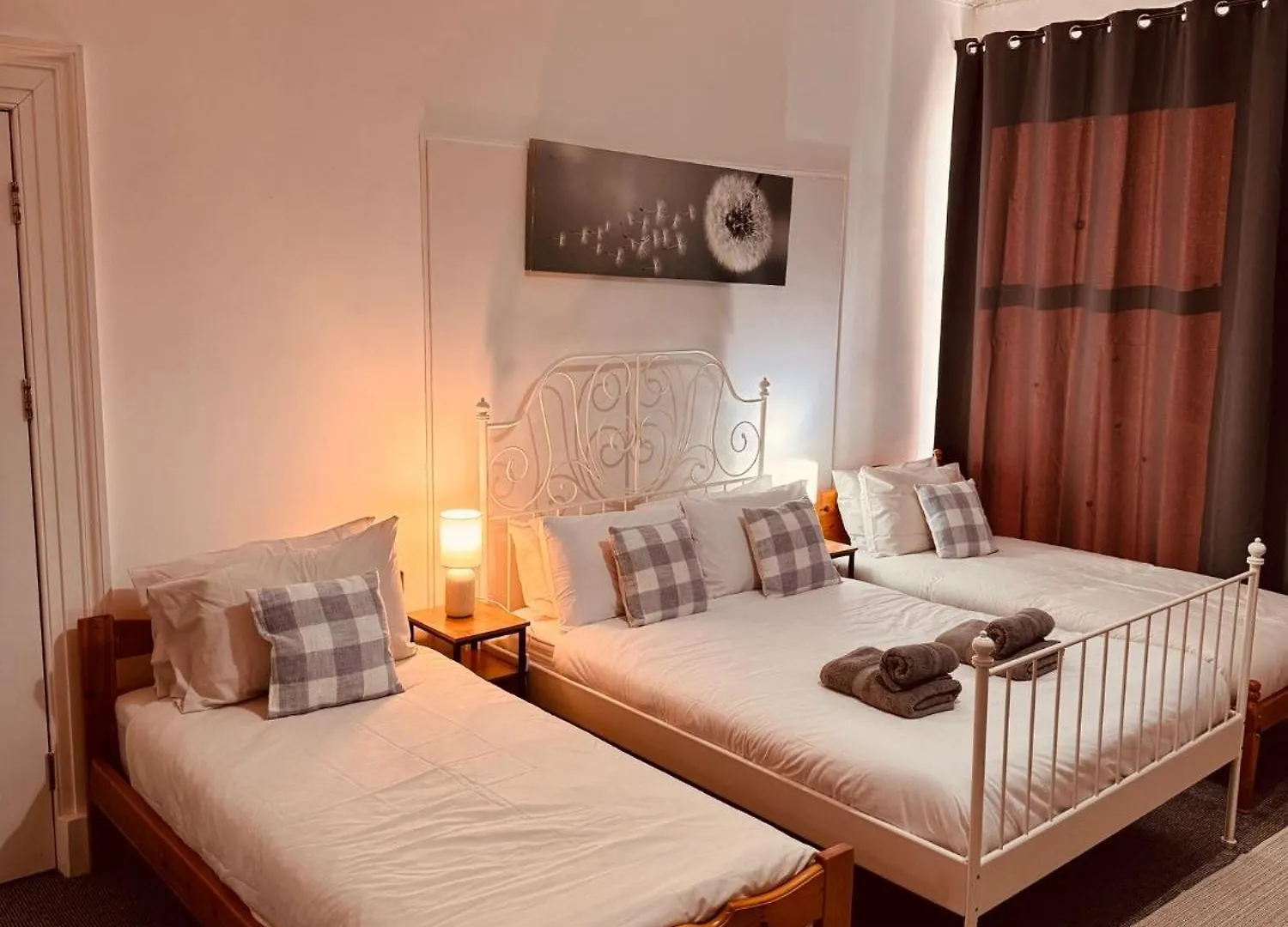Edinburgh Travel Guest House