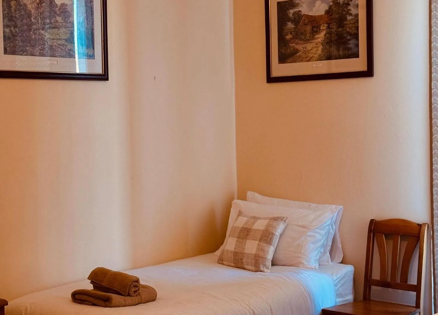 Edinburgh Travel Guest House